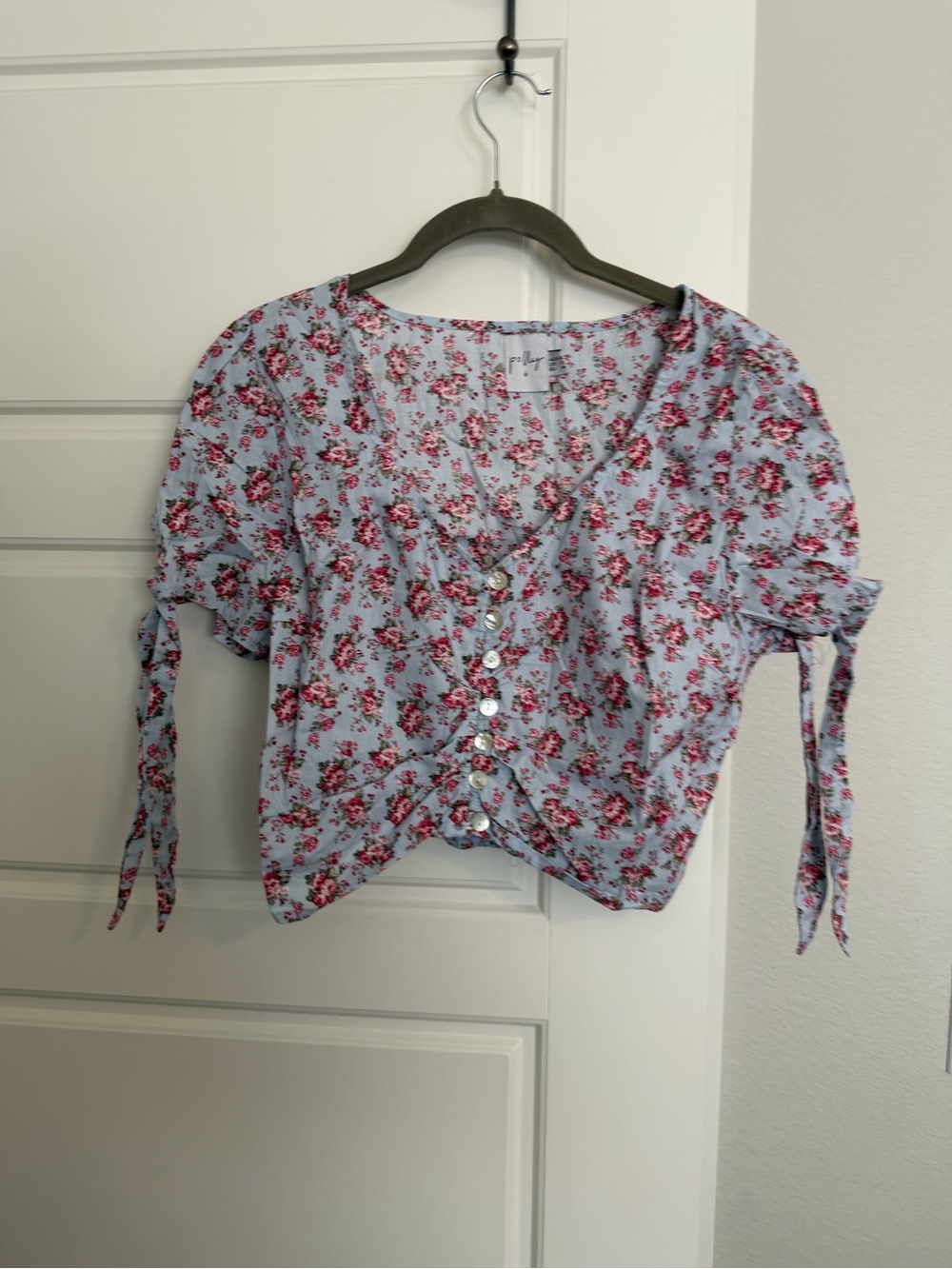 NWOT Princess Polly Light Blue Floral Button-Front Tie Sleeve Blouse